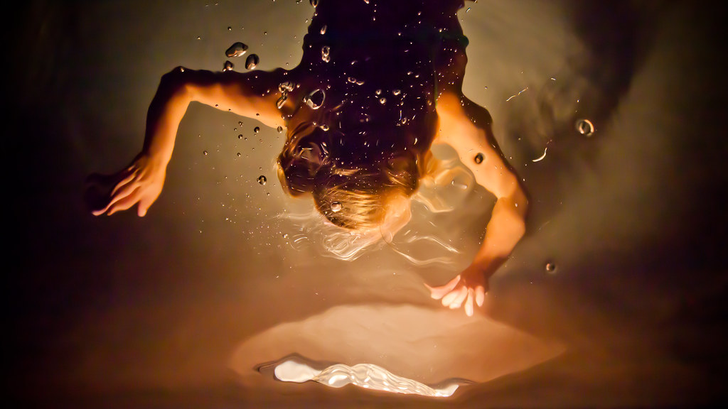 Underwater conversations by Thomas Hawk Flickr
